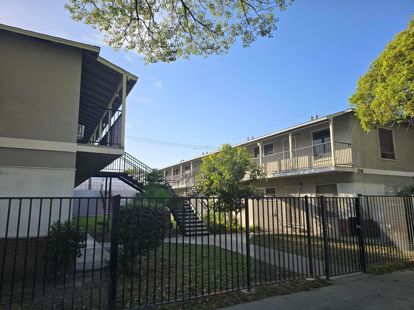 Santa Ana Apartment: 116 S  Orange Ave