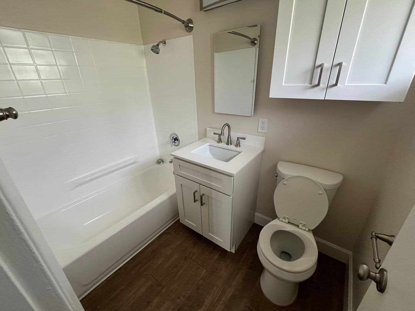 Anaheim Apartment: 119-135 S Fahrion Pl