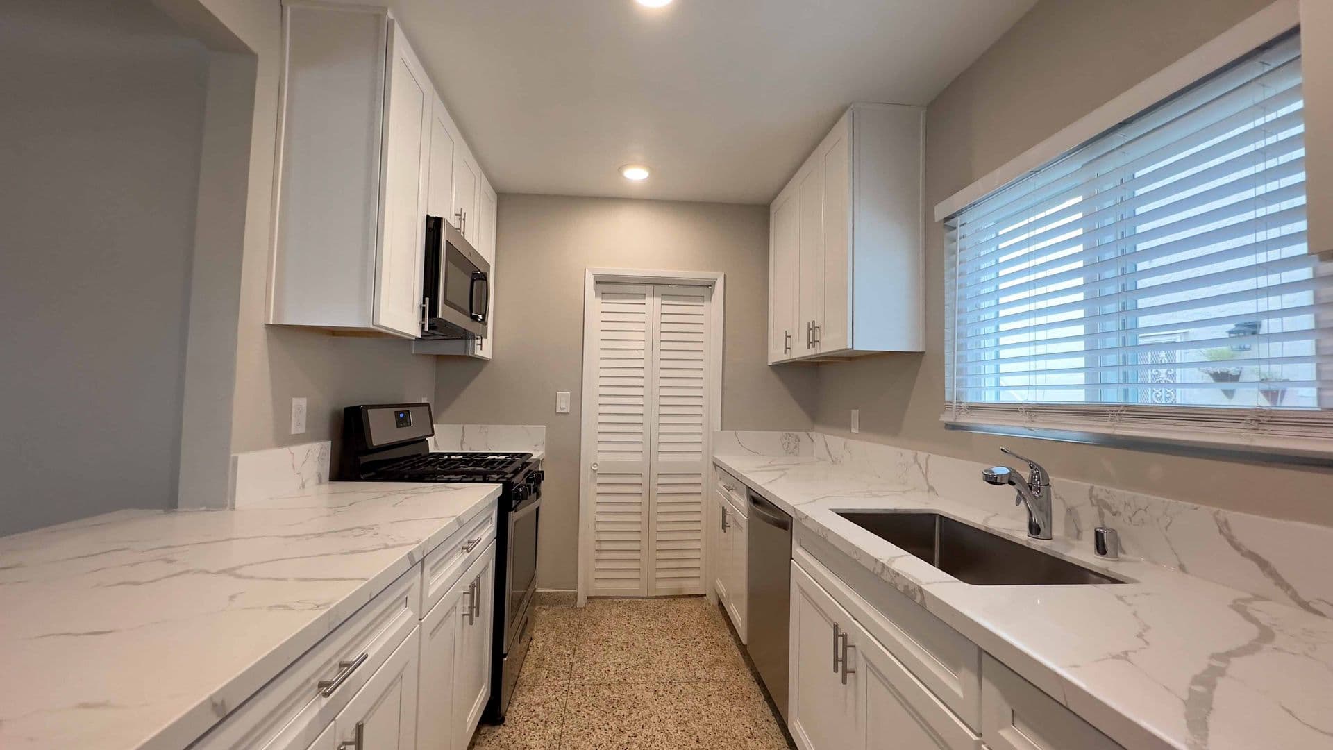 San Diego Apartment: 2446 Brant St.