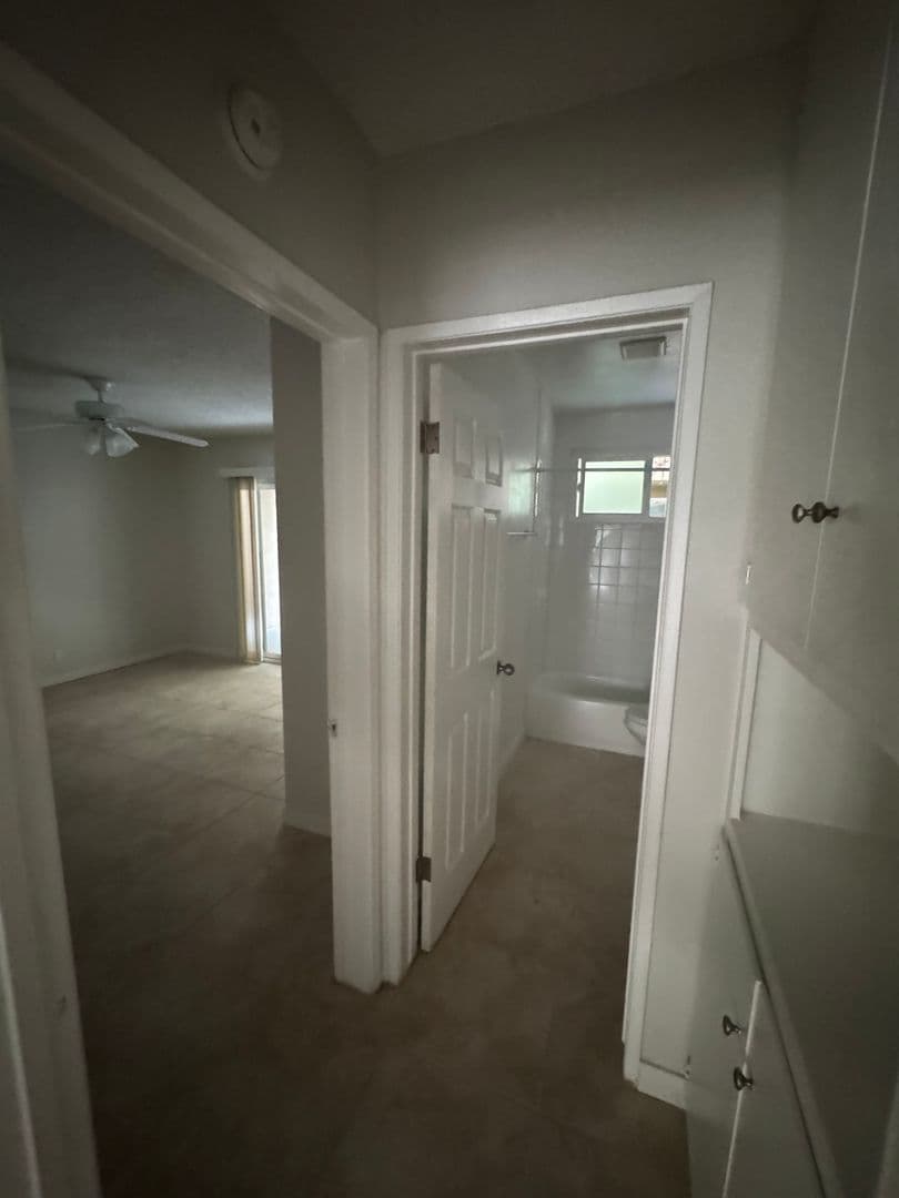 Anaheim Apartment: 205 E Clifton Ave