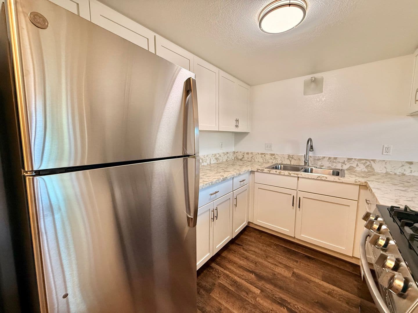 Imperial Beach Apartment: 1300 Holly Avenue