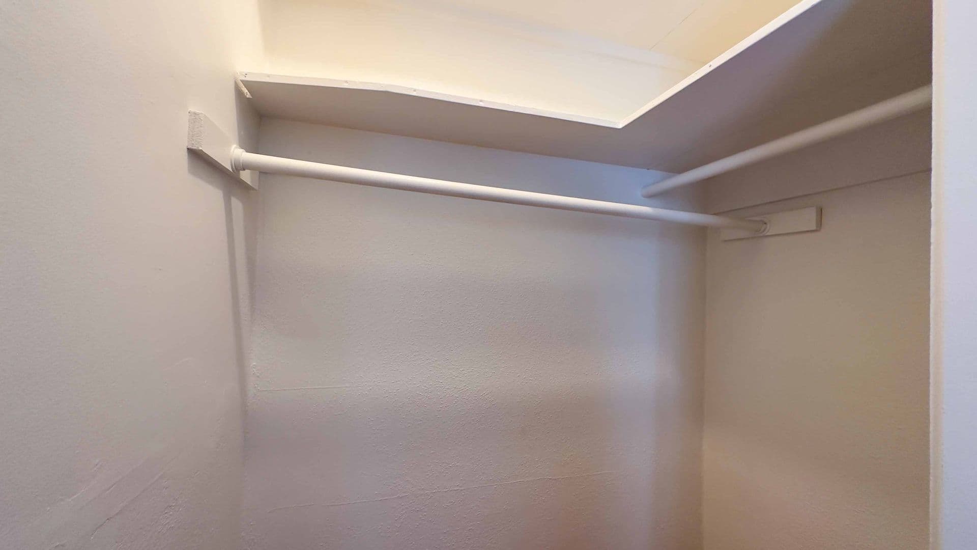 San Diego Apartment: 2446 Brant St.