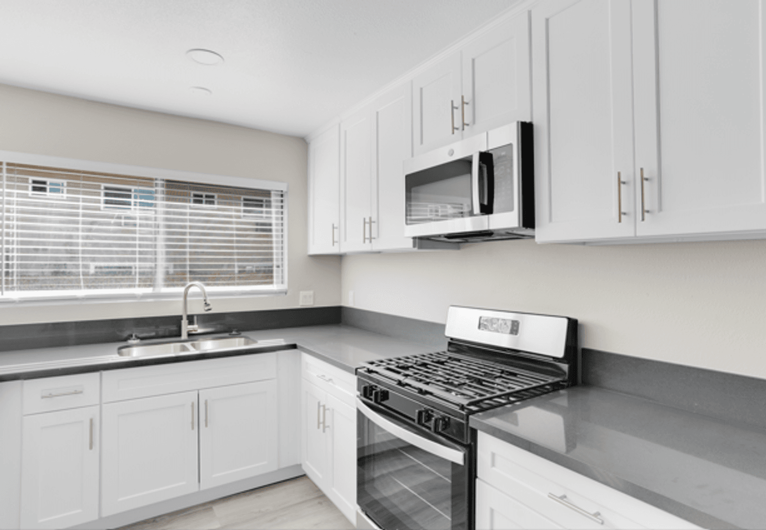 Azusa Apartment: 1345 N San Gabriel Ave