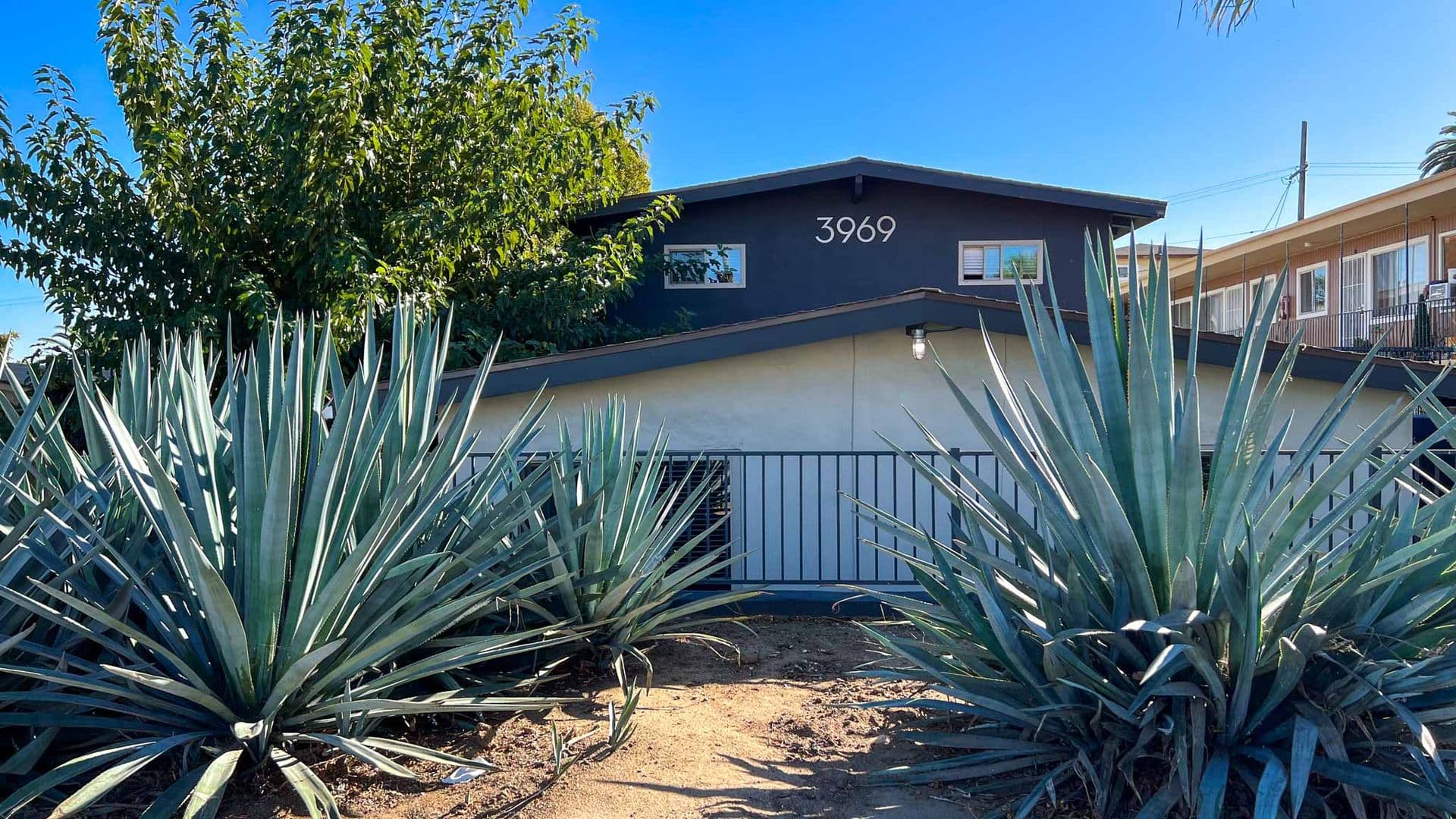 San Diego Apartment: 3969 Ocean View Boulevard