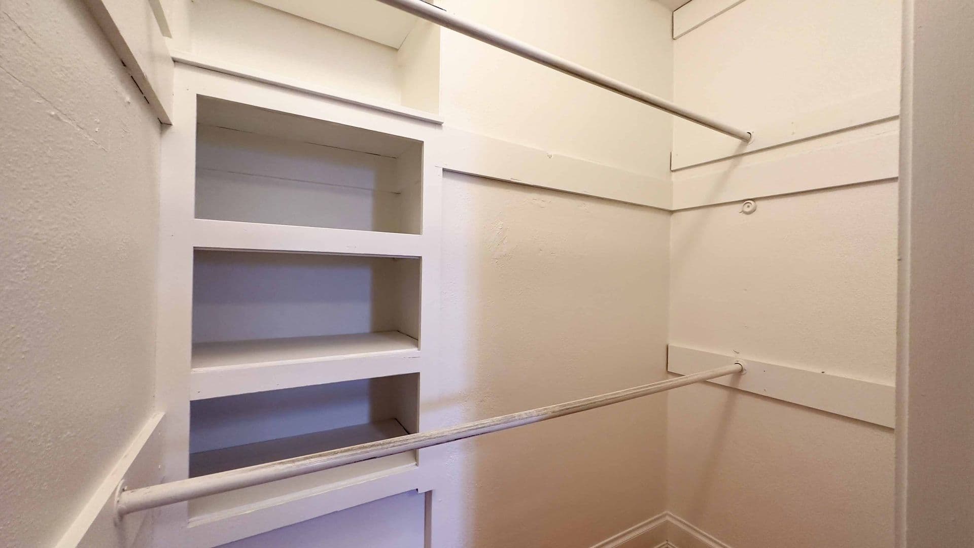 San Diego Apartment: 2446 Brant St.