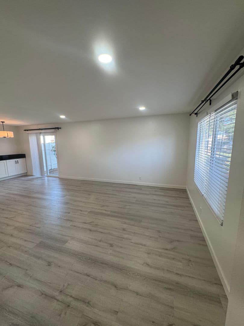 Huntington Beach Apartment: 7681 Ellis Ave