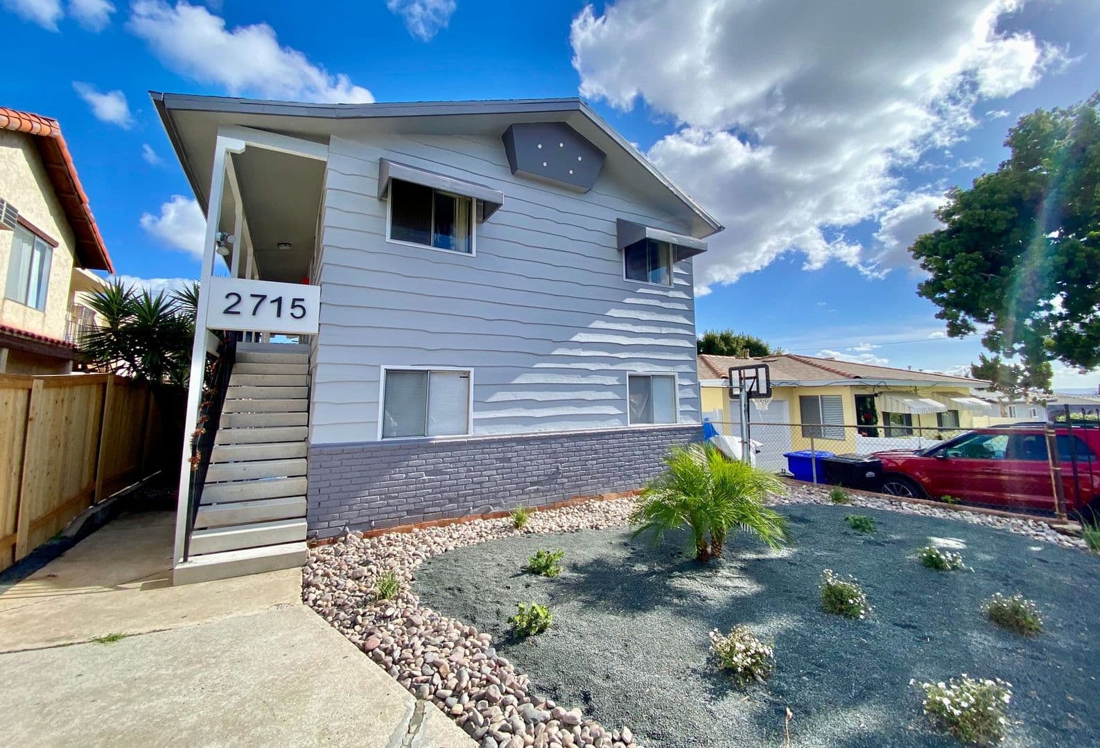 San Diego Apartment: 2715 44th St