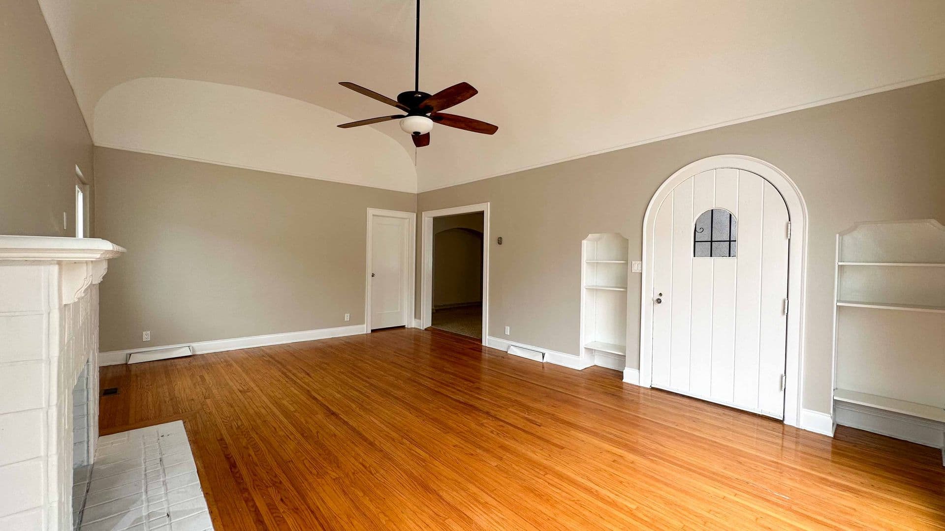 San Diego Apartment: 2446 Brant St.
