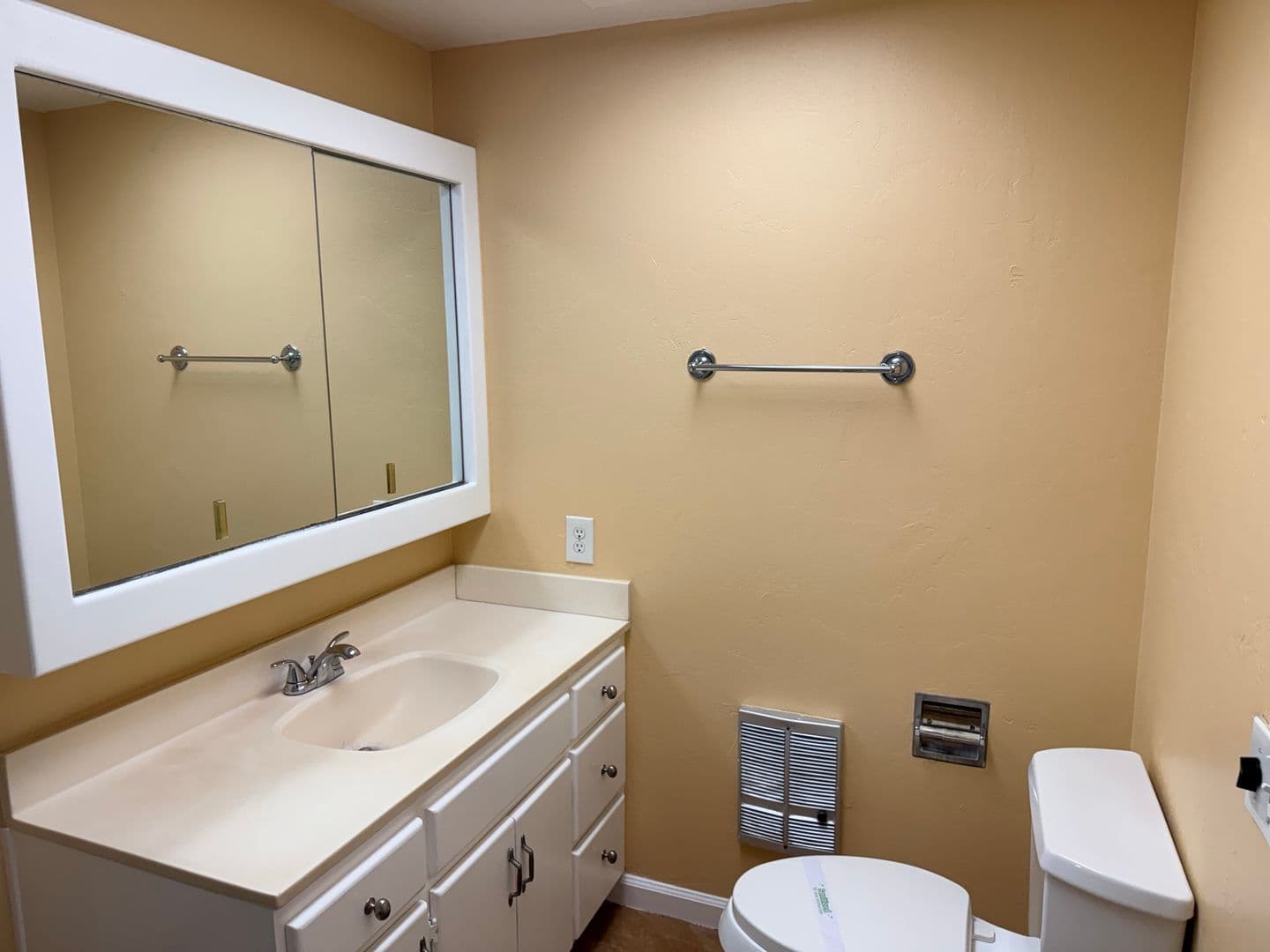 San Diego Apartment: 5847-5849 Mildred St