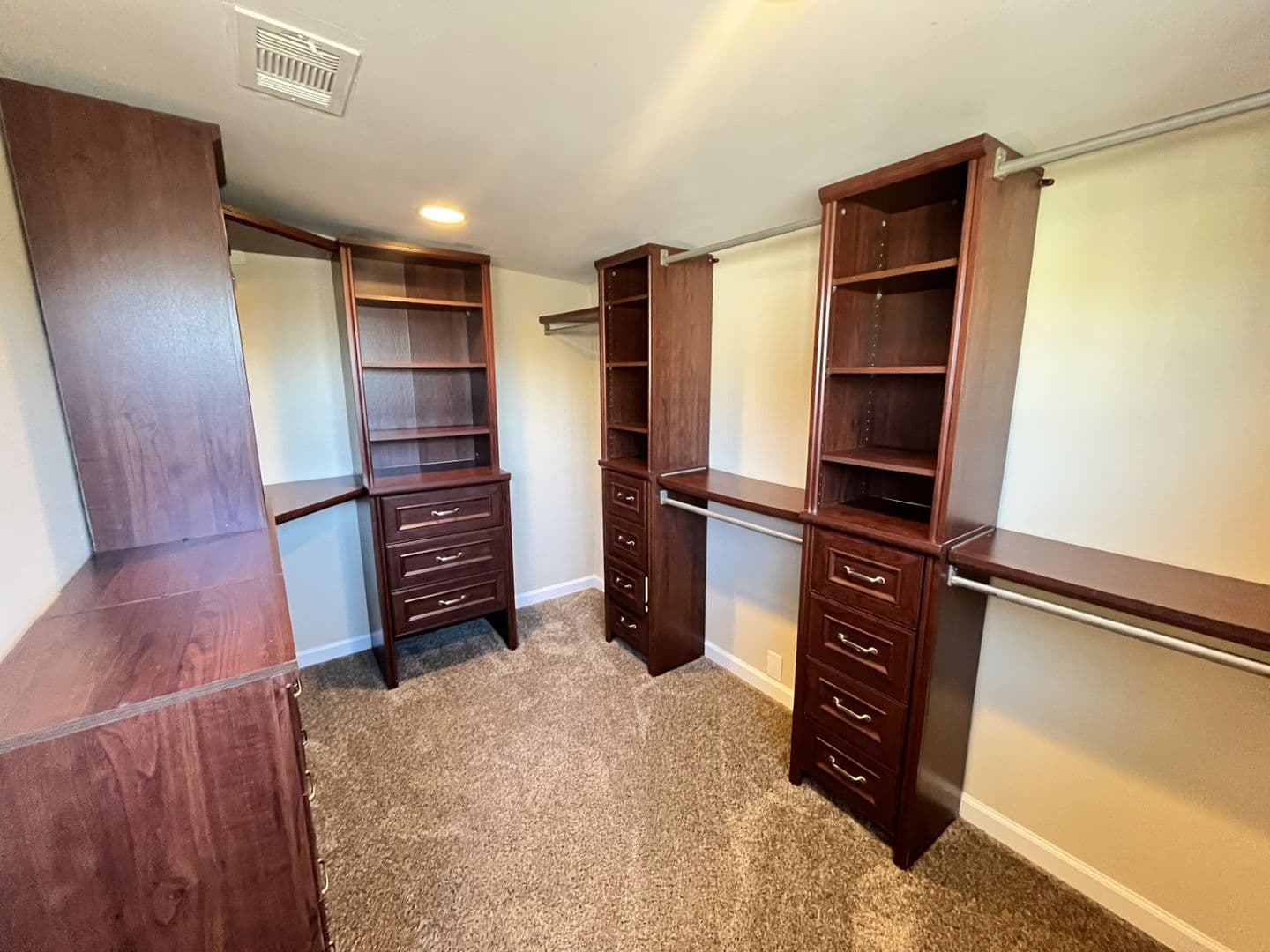 San Diego House: 5657 Barclay Ave