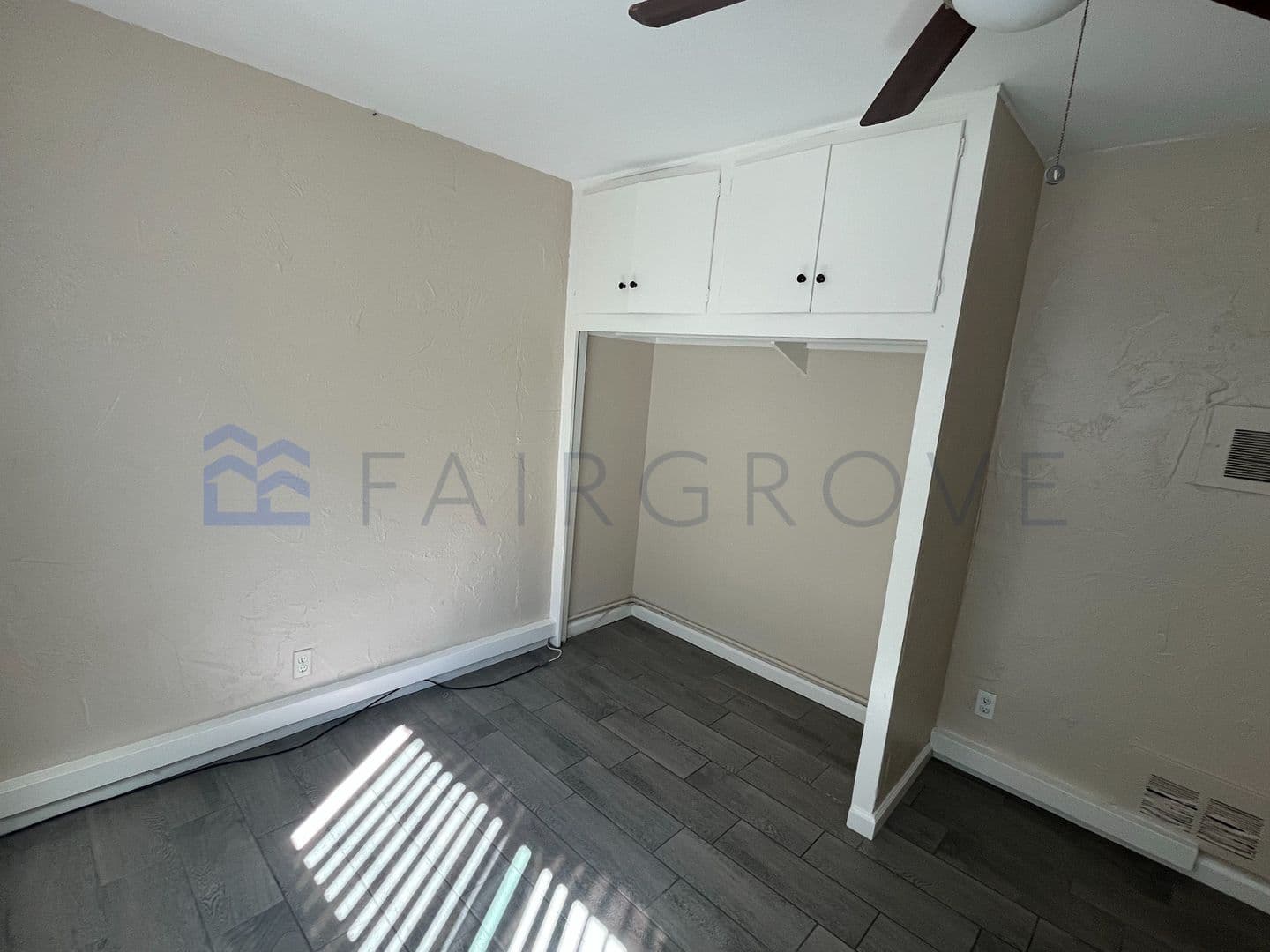 Huntington Beach Apartment: 218 Chicago Ave