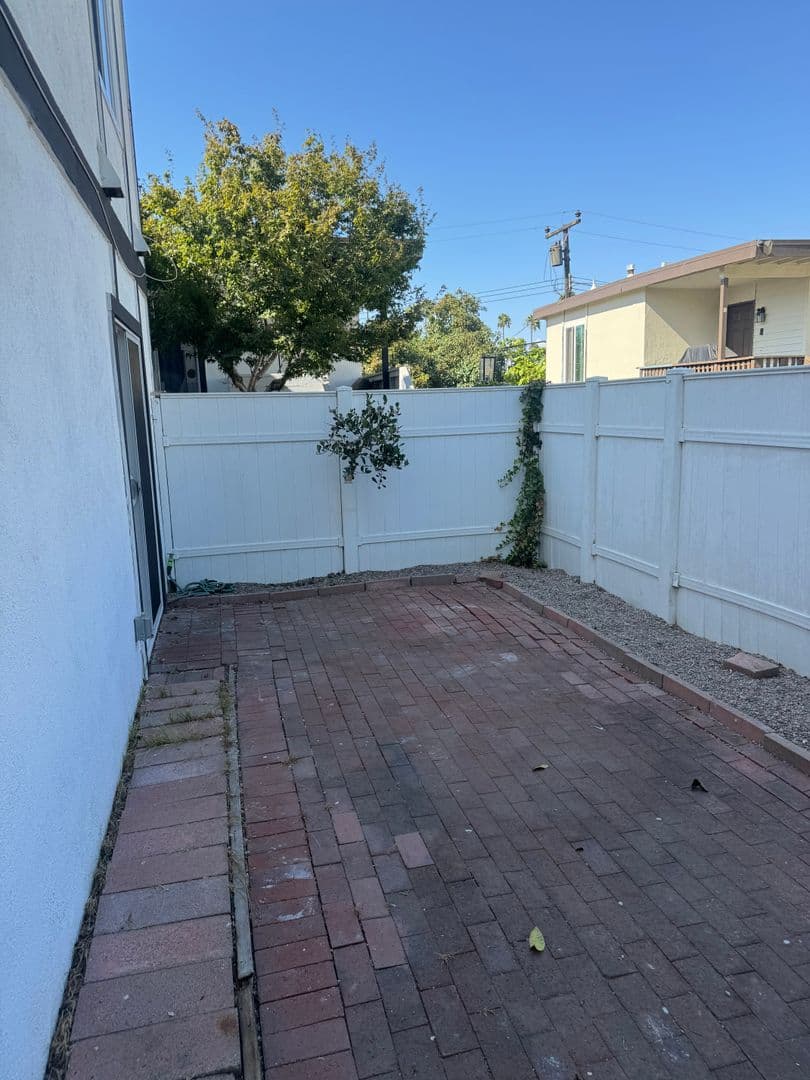 Huntington Beach Apartment: 7681 Ellis Ave