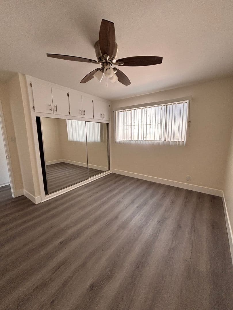 Long Beach Apartment: 1750 Redondo Ave