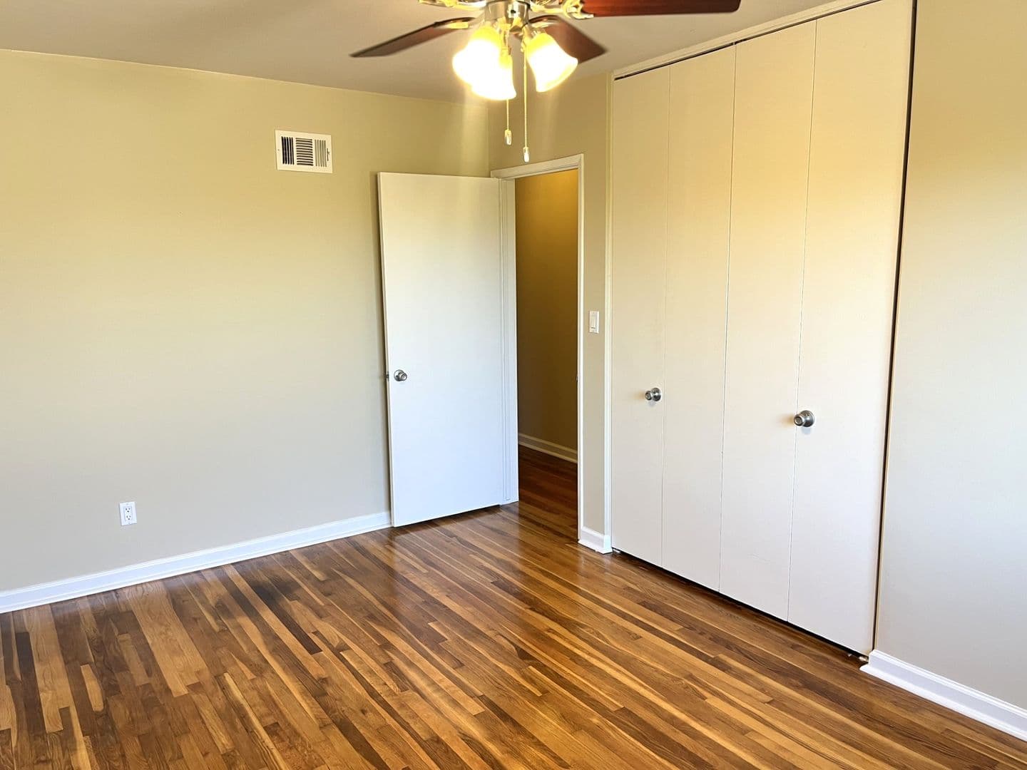 San Diego House: 5657 Barclay Ave
