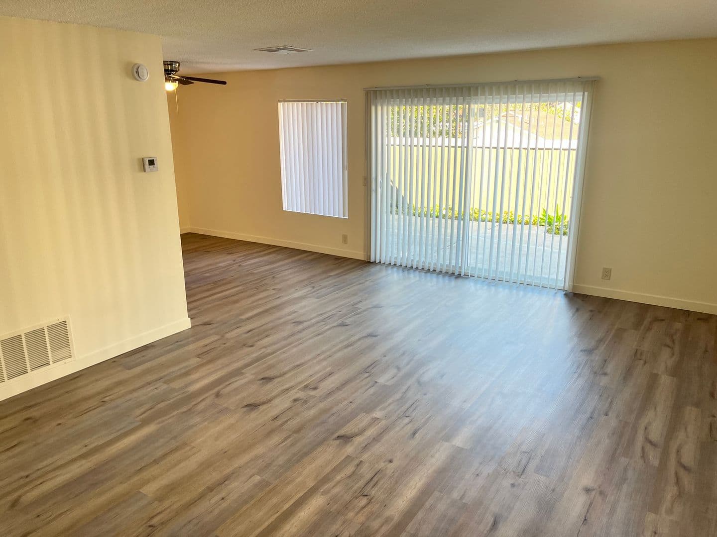 San Diego House: 2358 Adirondack Row #06