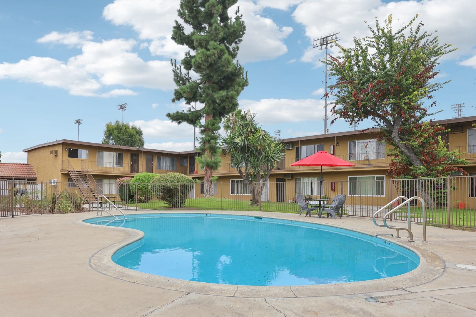 Anaheim Apartment: 145 S Westchester Dr