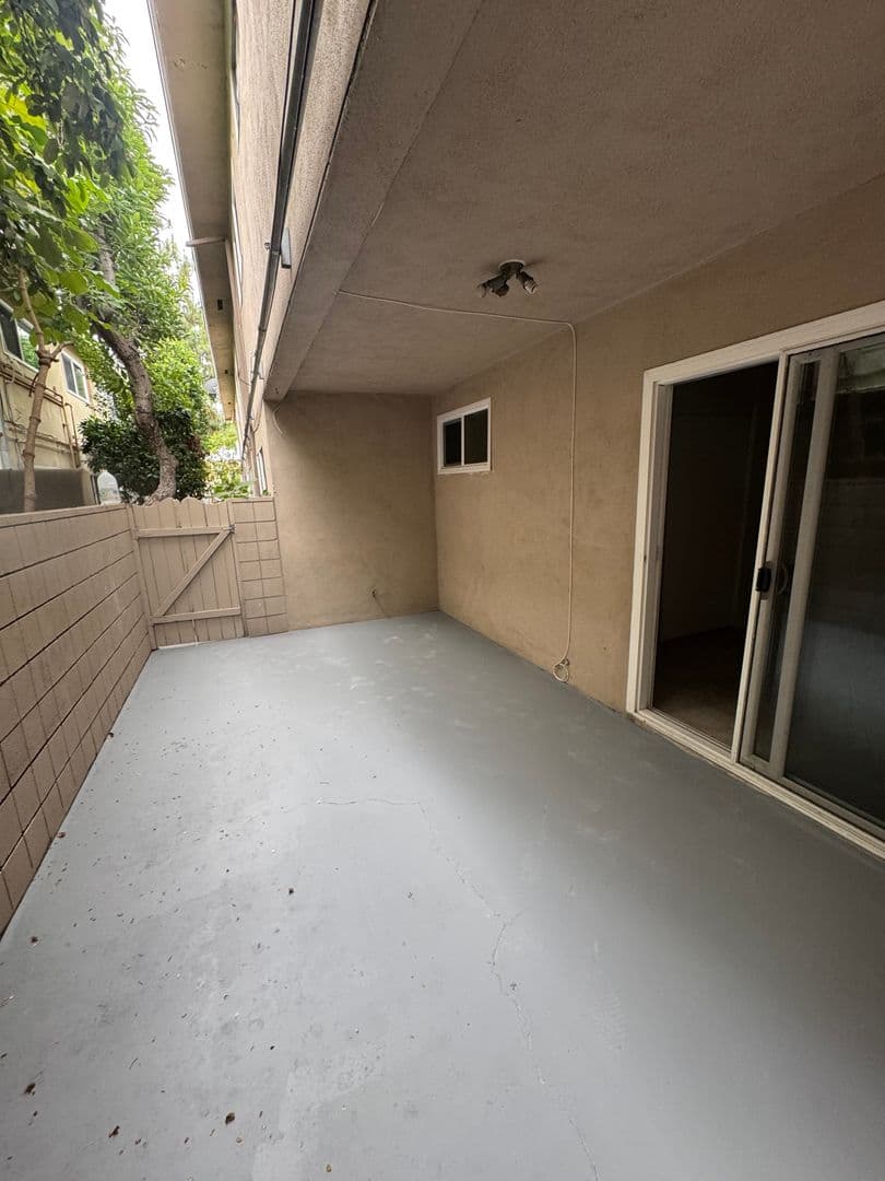 Anaheim Apartment: 205 E Clifton Ave