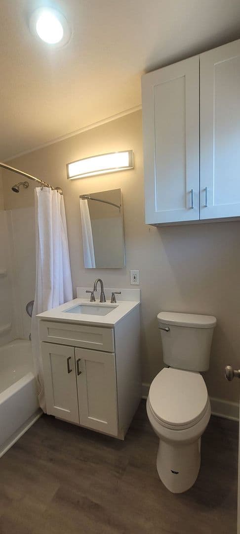 Anaheim Apartment: 119-135 S Fahrion Pl