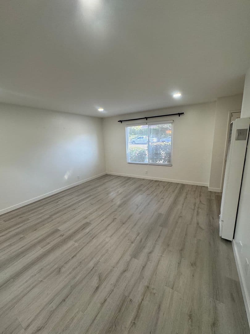 Huntington Beach Apartment: 7681 Ellis Ave