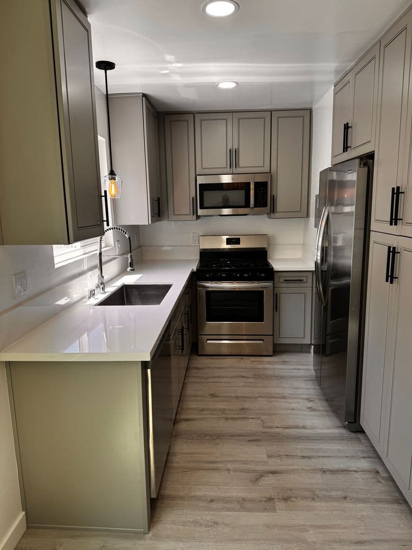 Huntington Beach Apartment: 7681 Ellis Ave