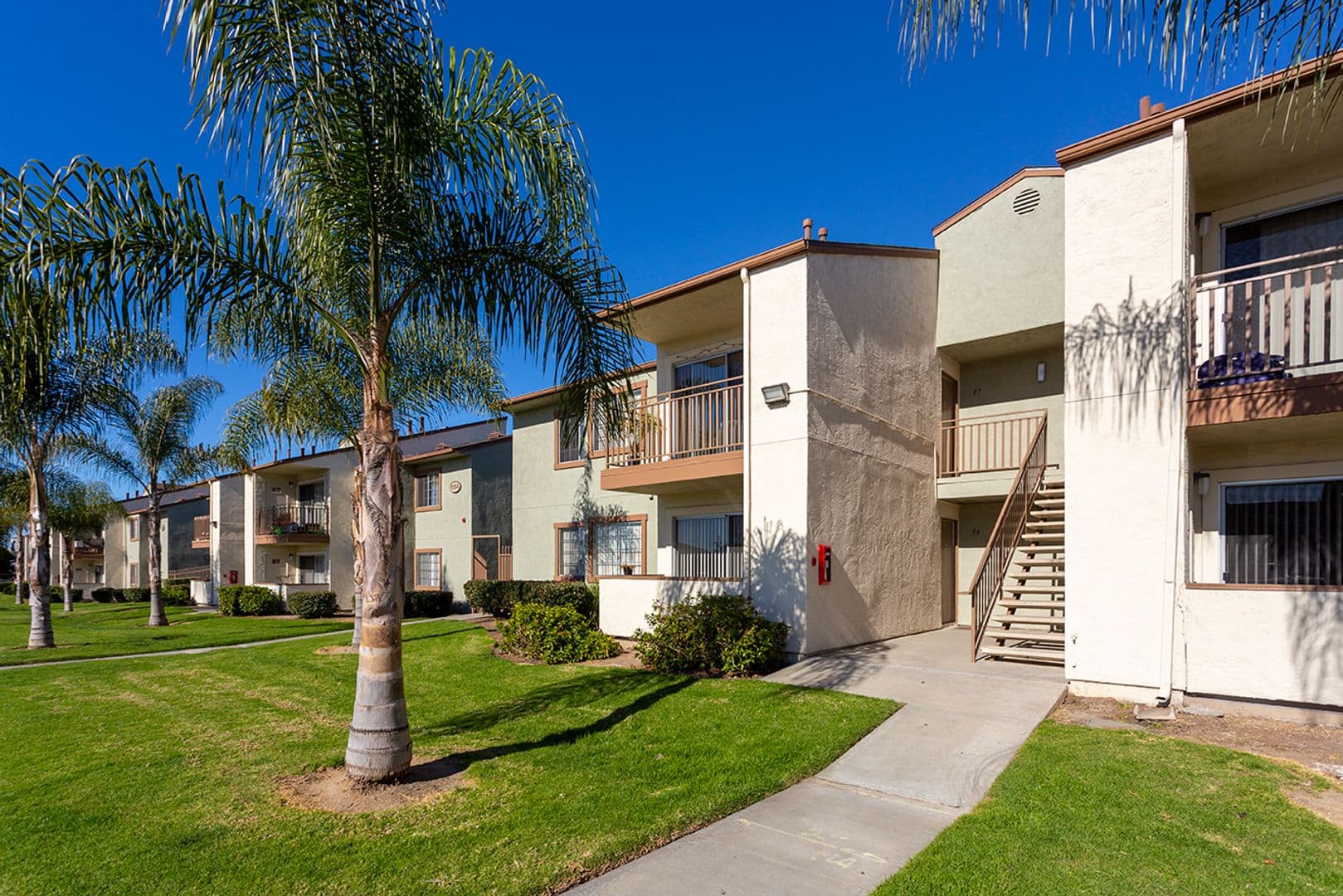 Chula Vista Apartment: 652 Moss St