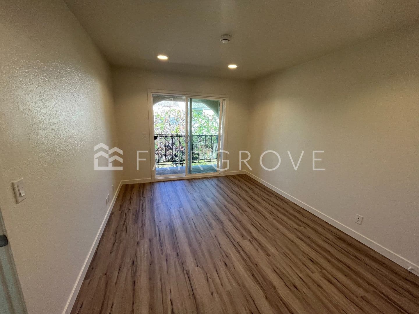 Costa Mesa Apartment: 2522 Elden Ave