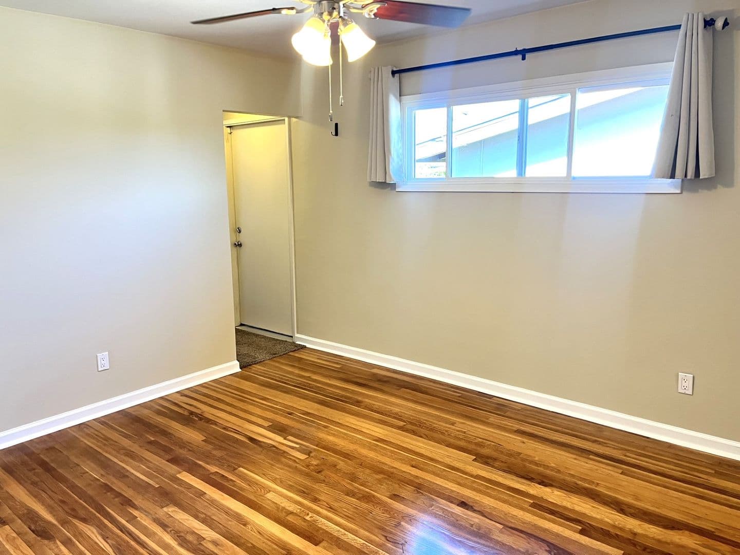 San Diego House: 5657 Barclay Ave