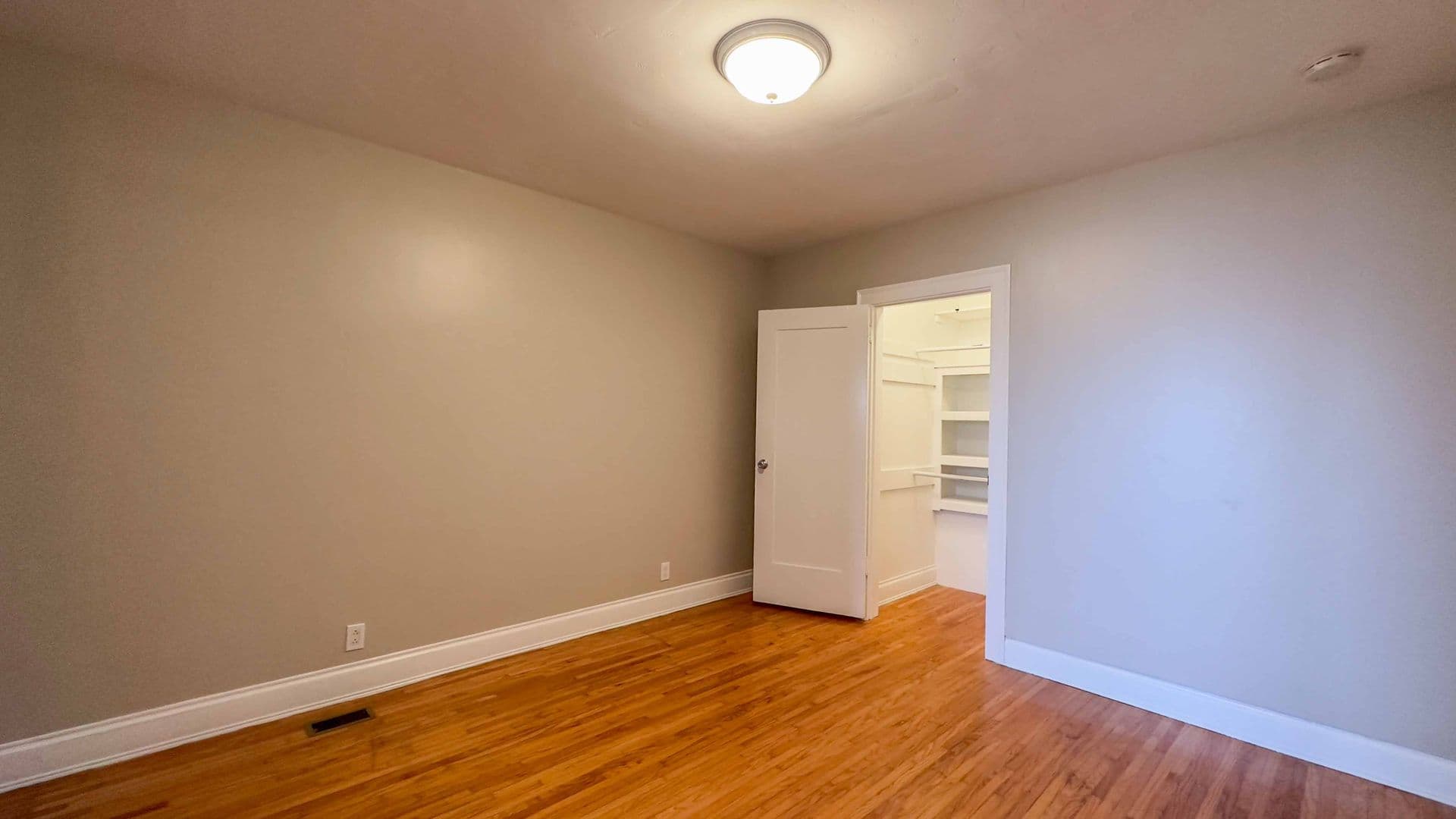 San Diego Apartment: 2446 Brant St.