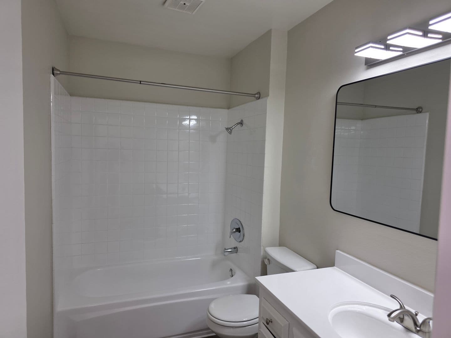 Garden Grove Apartment: 13072 Casa Linda Ln