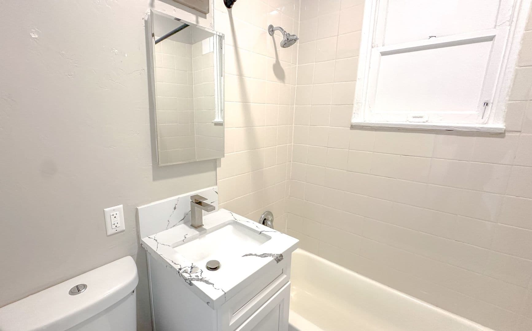 San Diego Apartment: 233 20th St