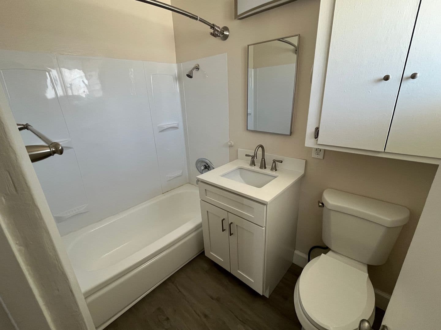 Anaheim Apartment: 119-135 S Fahrion Pl