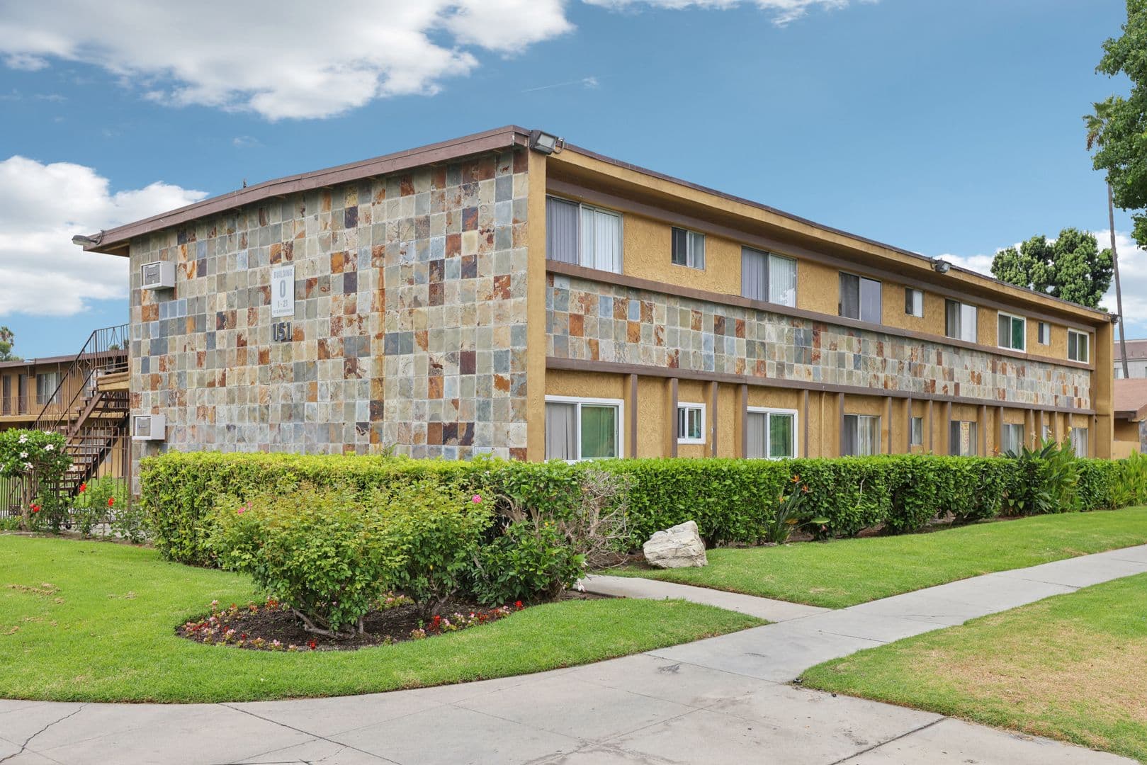 Anaheim Apartment: 145 S Westchester Dr