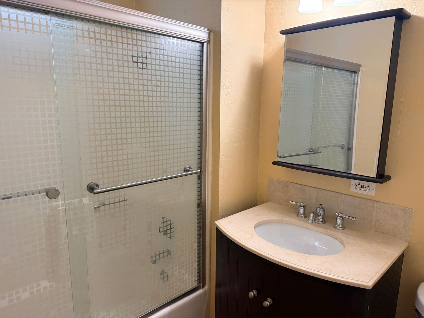 San Diego Apartment: 5847-5849 Mildred St