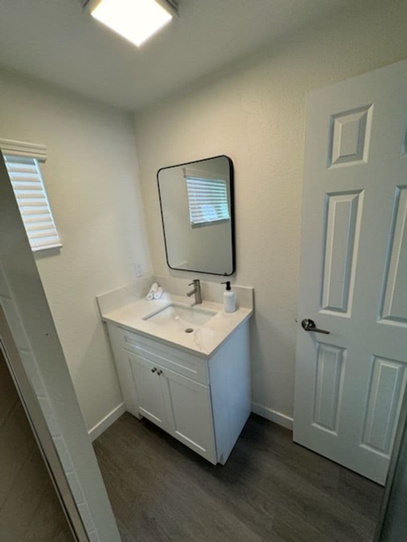 Fullerton Apartment: 1840 W Orangethorpe Ave