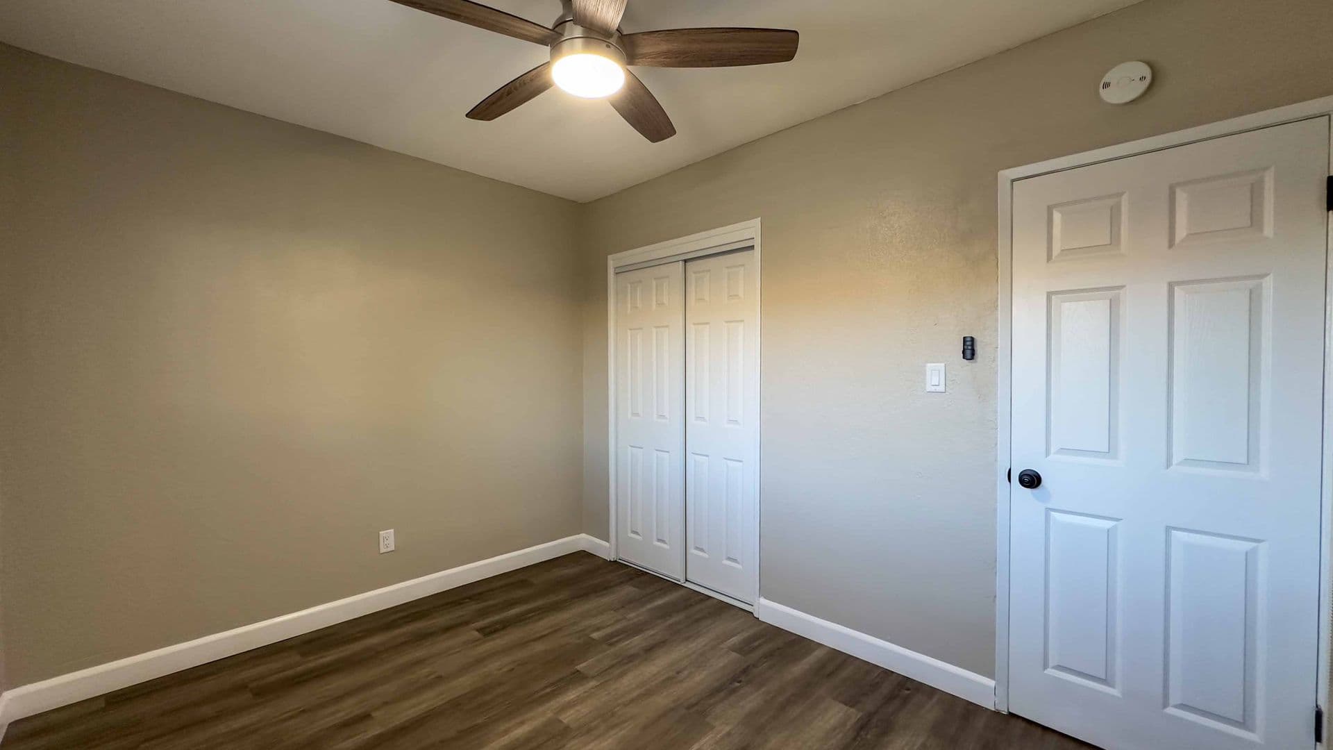 San Diego Apartment: 3969 Ocean View Boulevard