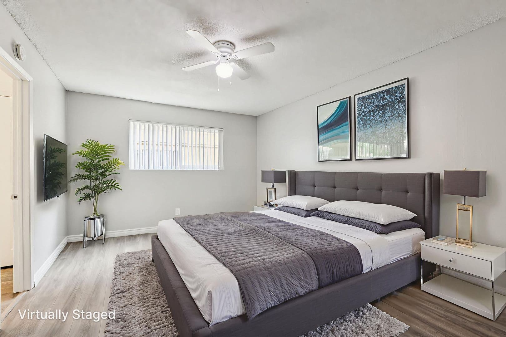 Anaheim Apartment: 145 S Westchester Dr