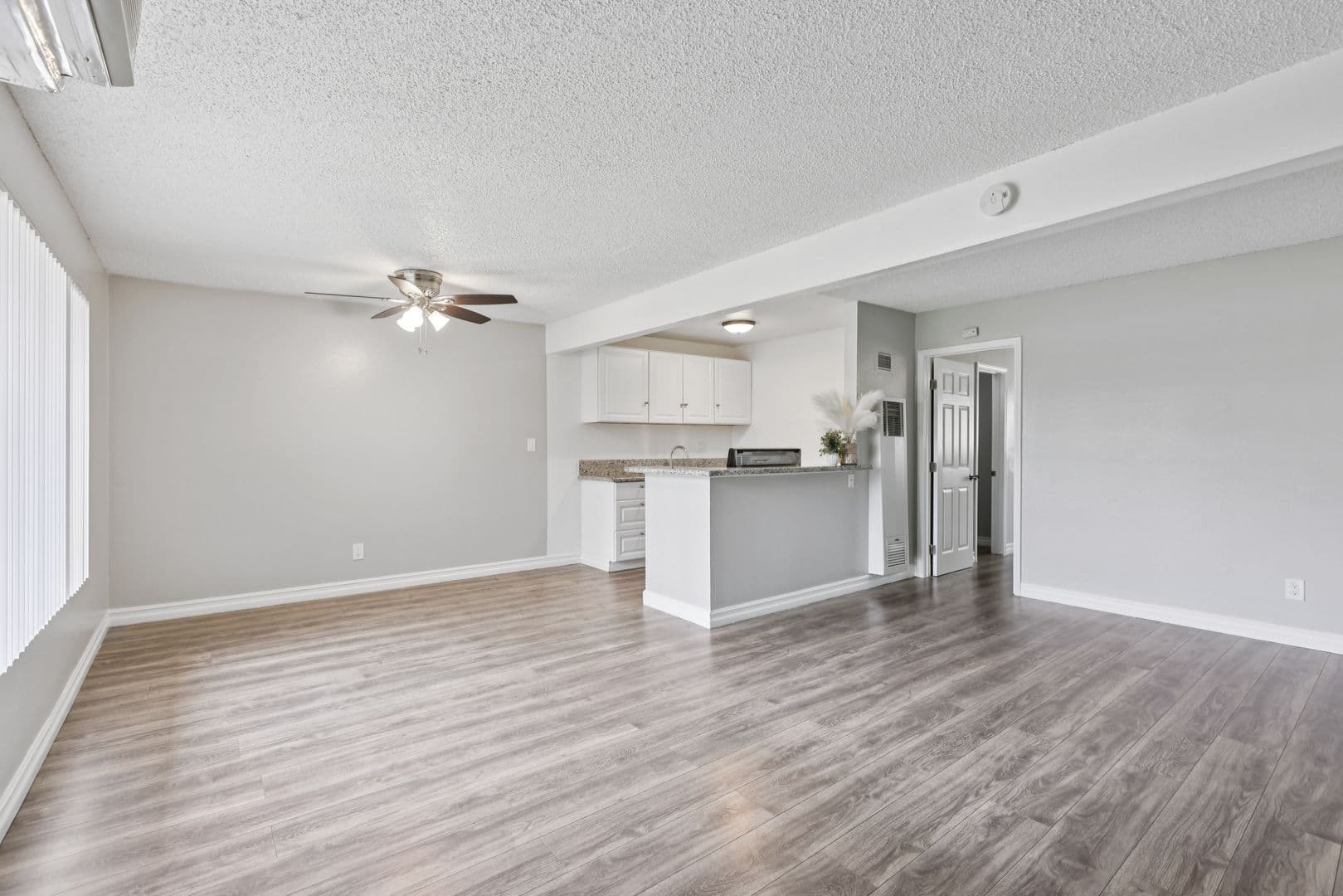 Anaheim Apartment: 145 S Westchester Dr