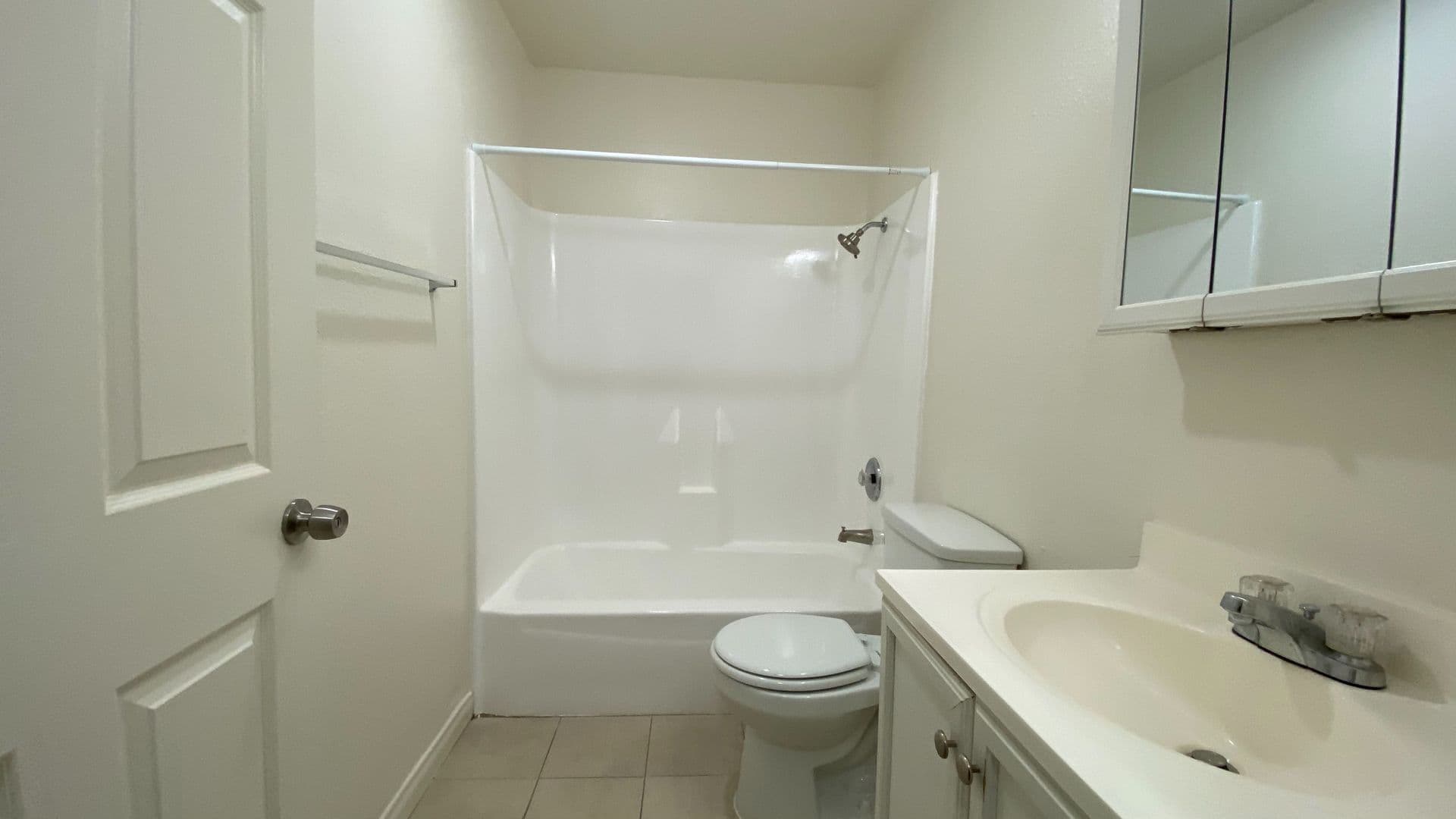 San Diego Apartment: 4058 51st St