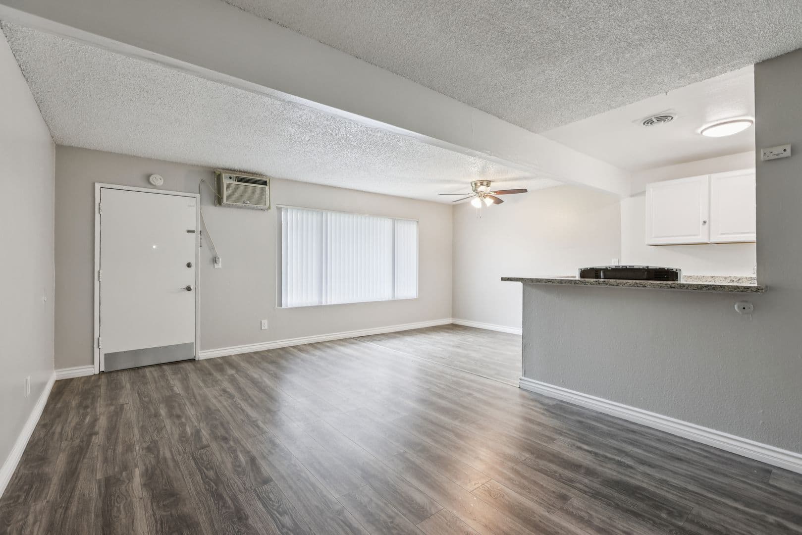 Anaheim Apartment: 145 S Westchester Dr