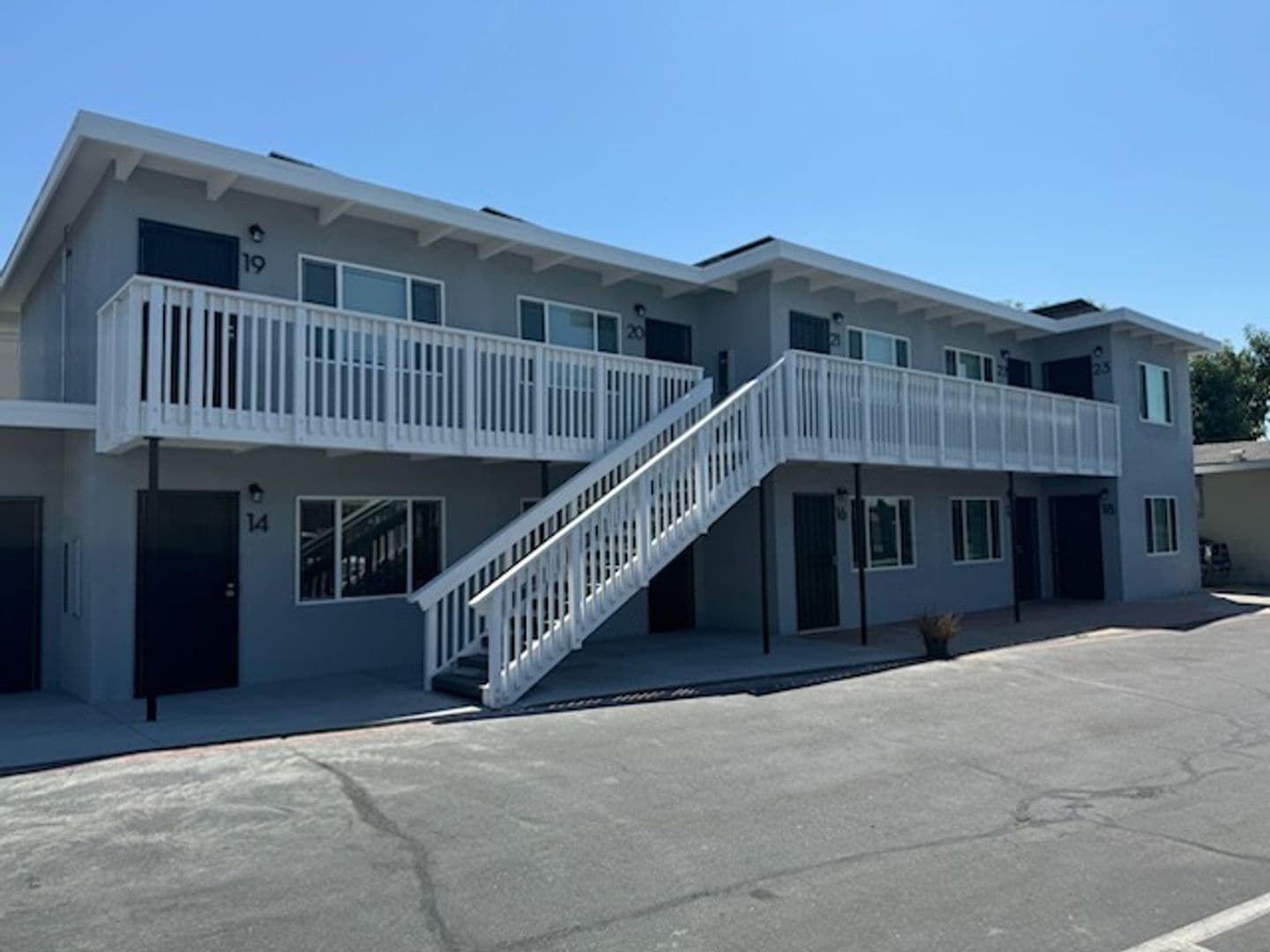 Fullerton Apartment: 1840 W Orangethorpe Ave