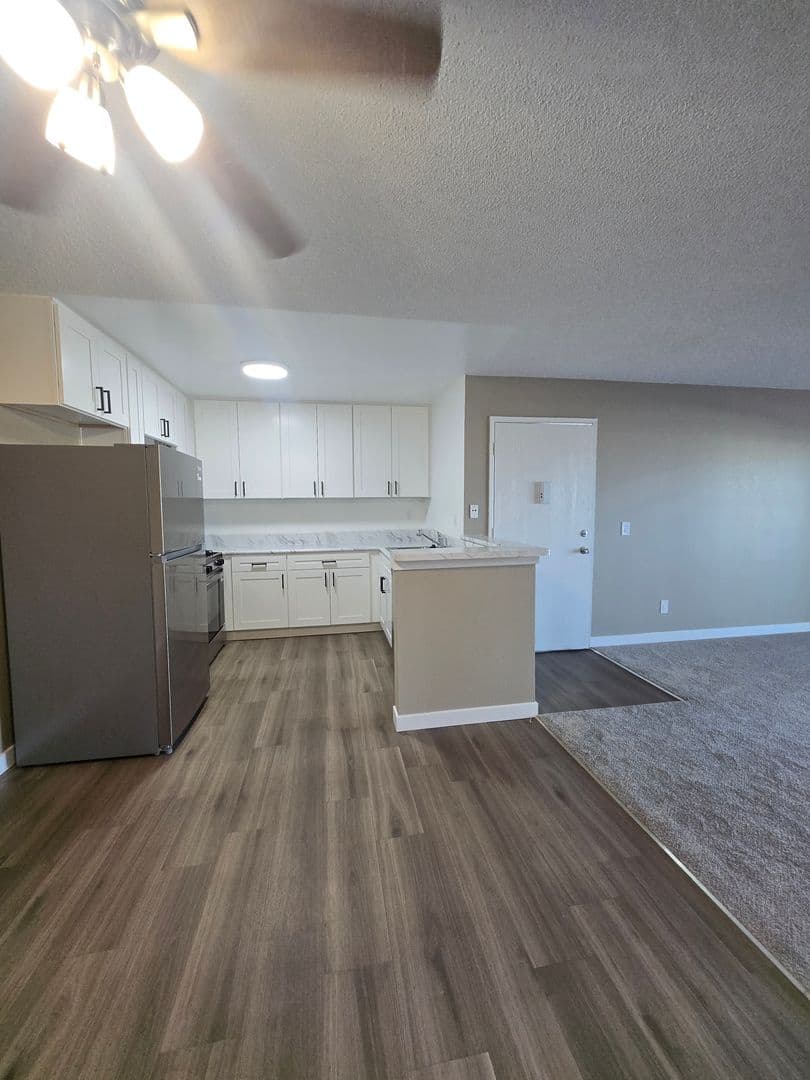 Chula Vista Apartment: 652 Moss St