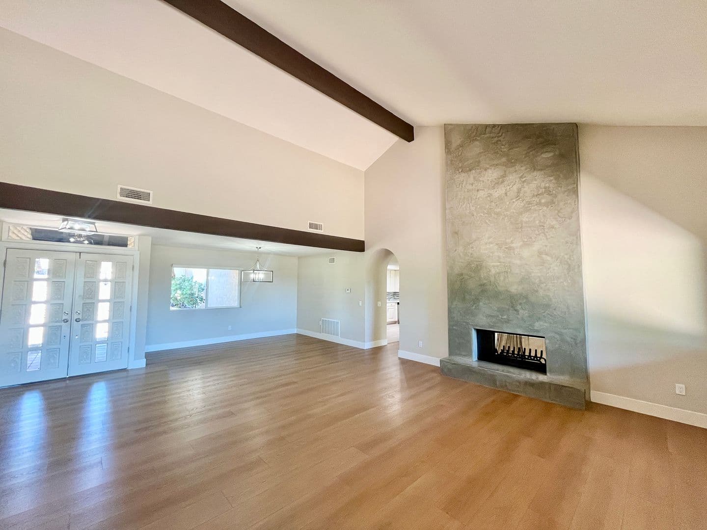 Poway House: 17190 Tam O Shanter Dr