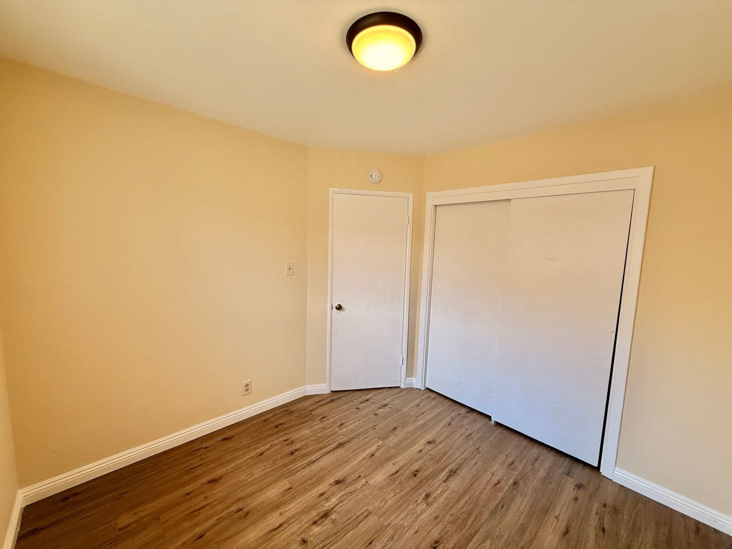 Oceanside Apartment: 419-421 Brooks St