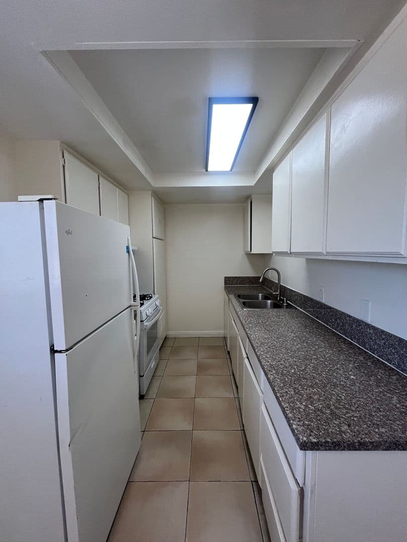 Moreno Valley Apartment: 24271 Webster Ave