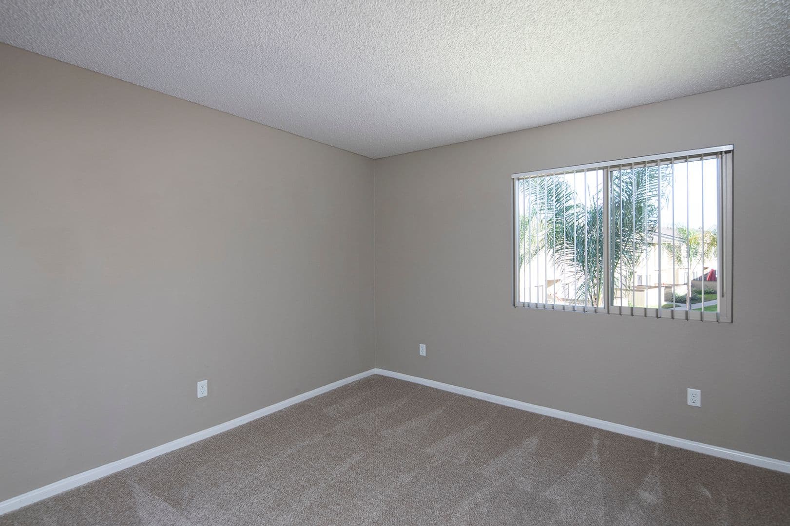 San Diego Apartment: 768 Hollister St