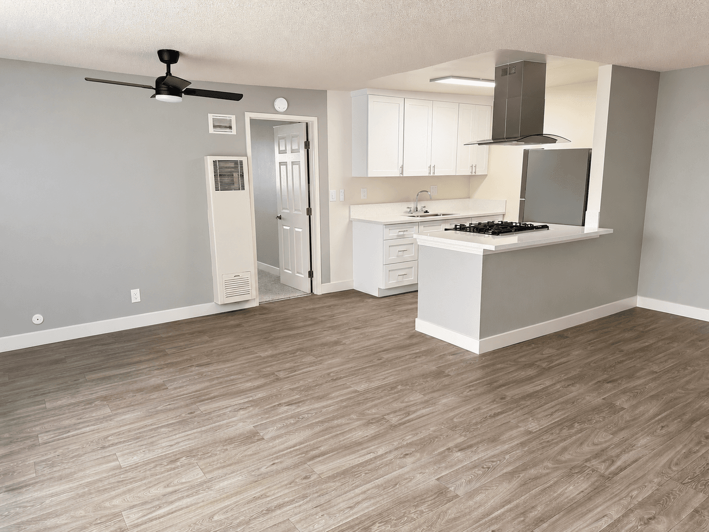 Anaheim Apartment: 145 S Westchester Dr
