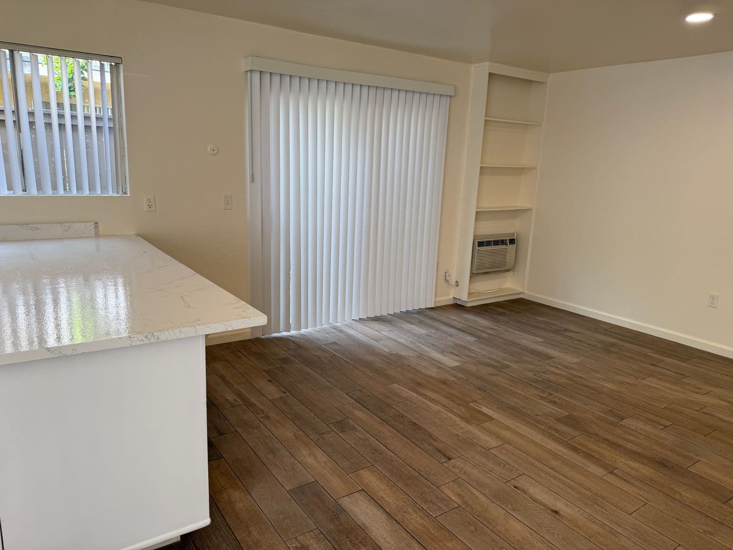 Vista Apartment: 1350 Calle Jules