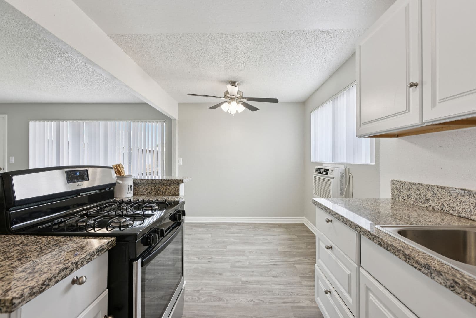 Anaheim Apartment: 145 S Westchester Dr