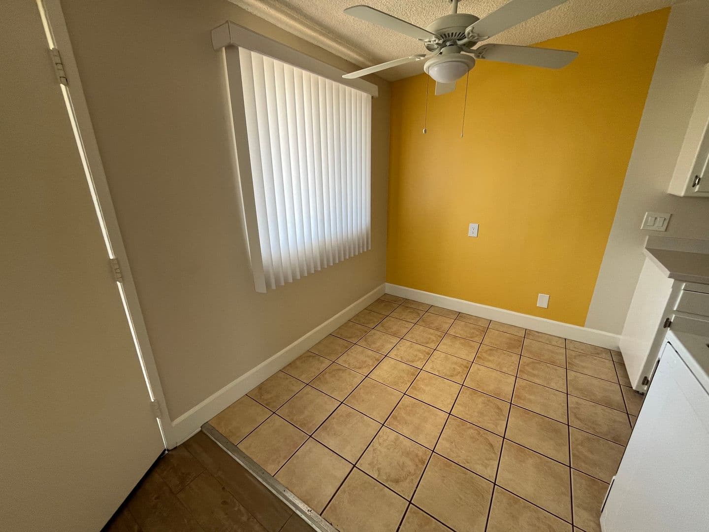 Anaheim Apartment: 119-135 S Fahrion Pl
