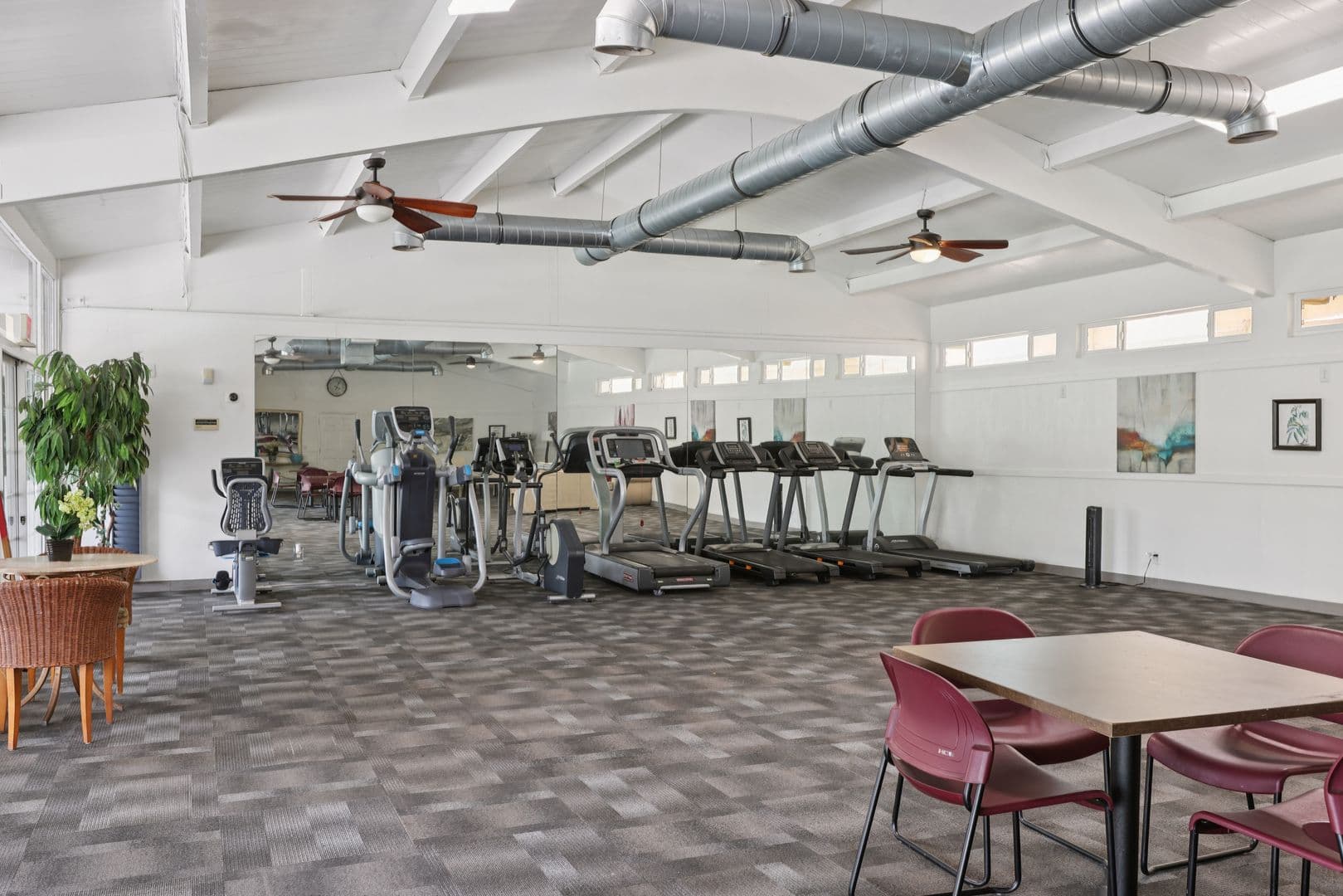 Anaheim Apartment: 145 S Westchester Dr